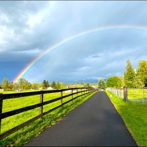 Meet your Posher, Leslie